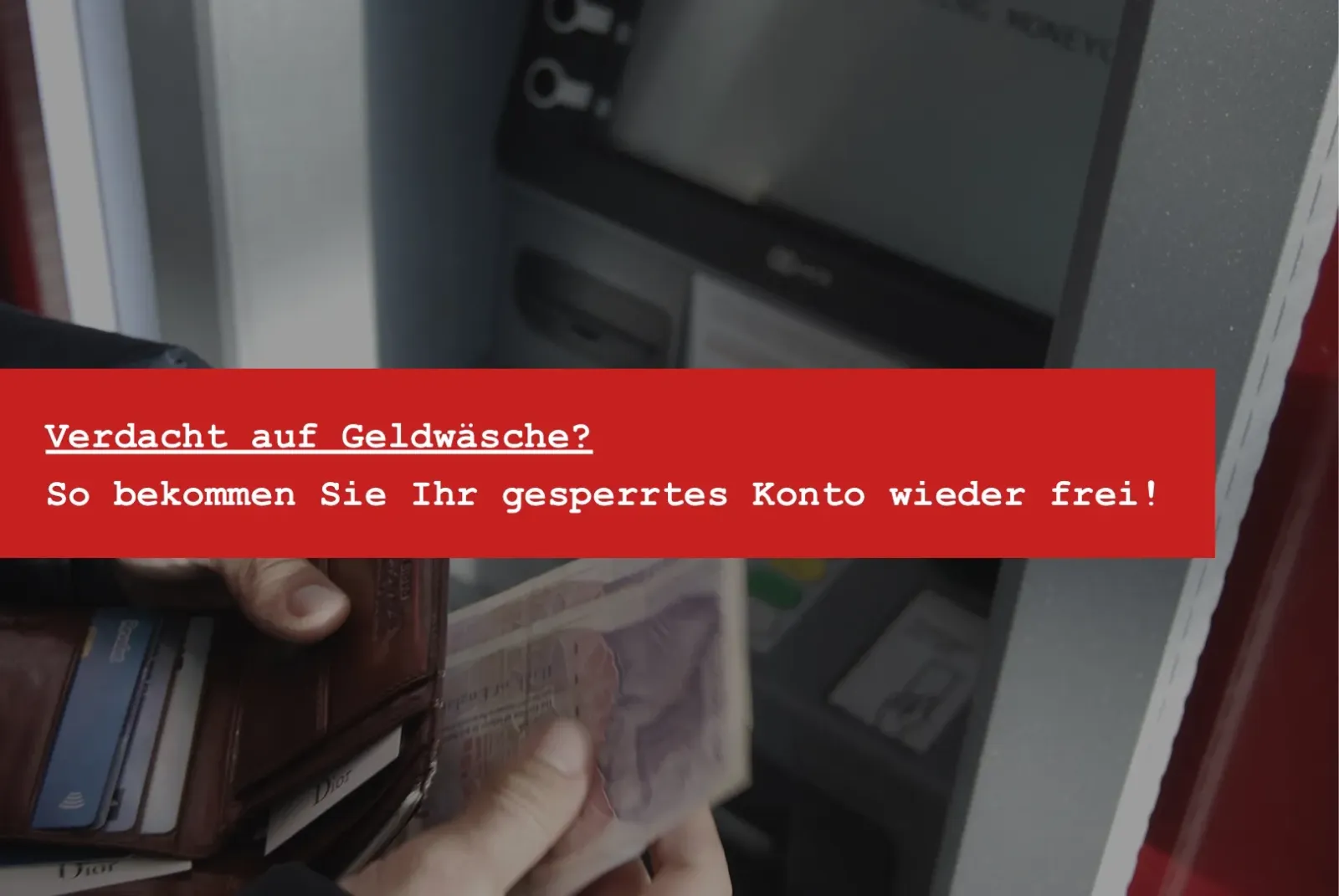 Bargeld und Taschenrechner auf einem Schreibtisch als Symbolbild für die Pflichten von Privatpersonen nach dem Geldwäschegesetz